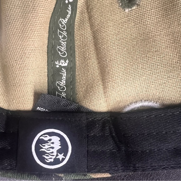 HELLSTAR Camo Rhinestone Logo Snapback Hat - Picture 11 of 11